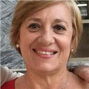 Profesora con más de 30 años de experiencia, impartiendo clases de Matemáticas a estudiantes de ingeniería y bachillerato